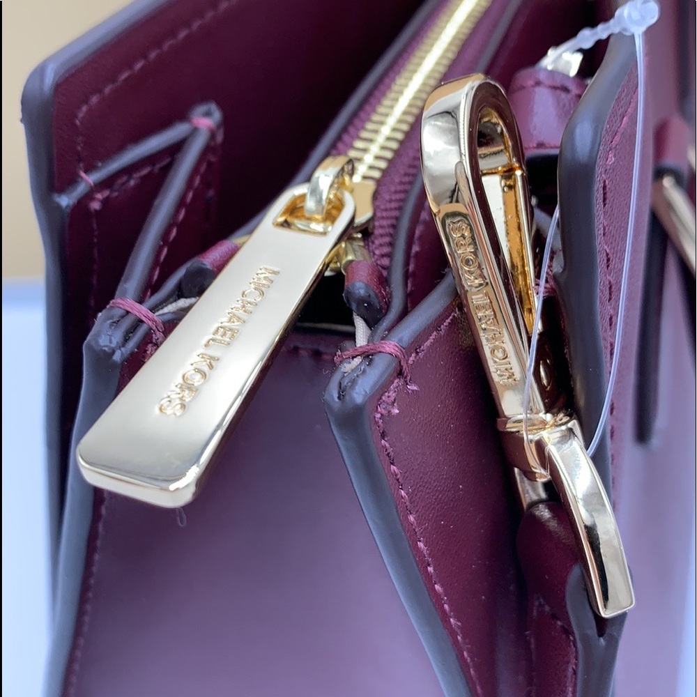 MICHAEL KORS HOPE LARGE SATCHEL MERLOT - Picture 15 of 16